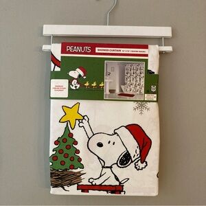 Peanuts/Snoopy/Woodstock Christmas Shower Curtain